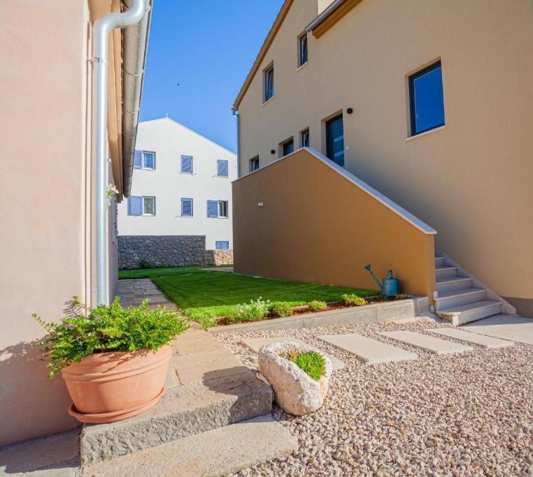 Apartment Leni Cres Exteriér fotografie